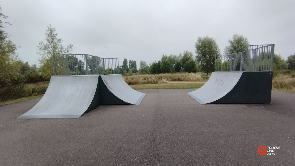 La Rivière-Saint-Sauveur skatepark